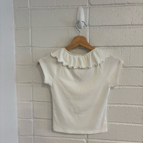 Aritzia Wilfred Danette Ruffle Cropped Ribbed T-Shirt - Picture 4 of 4